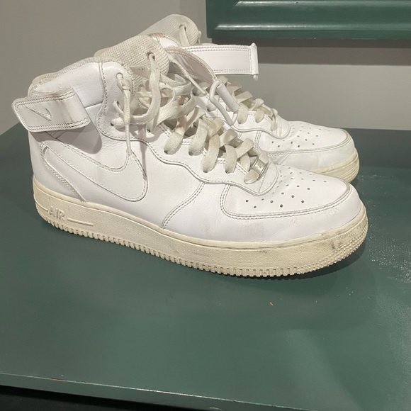 White Air Force 1 Mid Size 10 - Picture 1 of 5